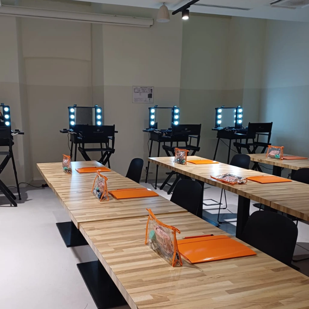 Aula corsi di make-up e beauty di Studio Alma a Torino